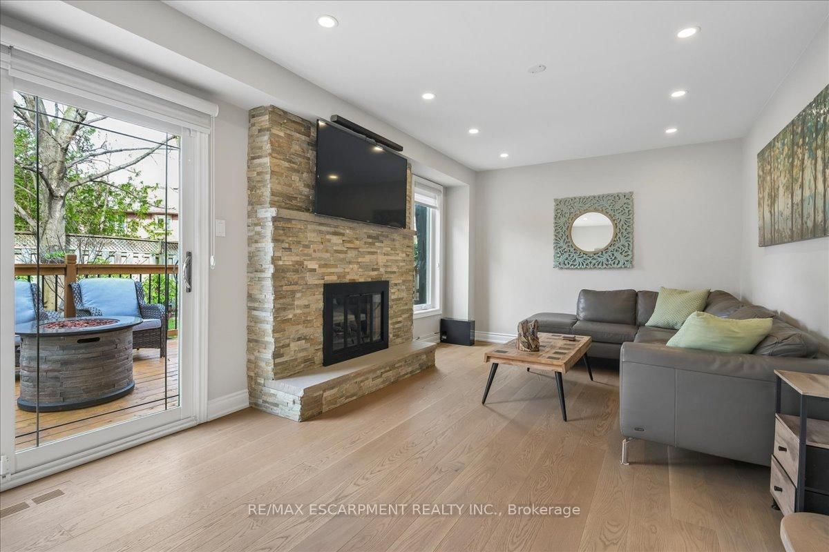 Detached House for sale at 163 Romain Crescent, Oakville, Ontario, L6H 5A7 - College Park - MLS: W13003754