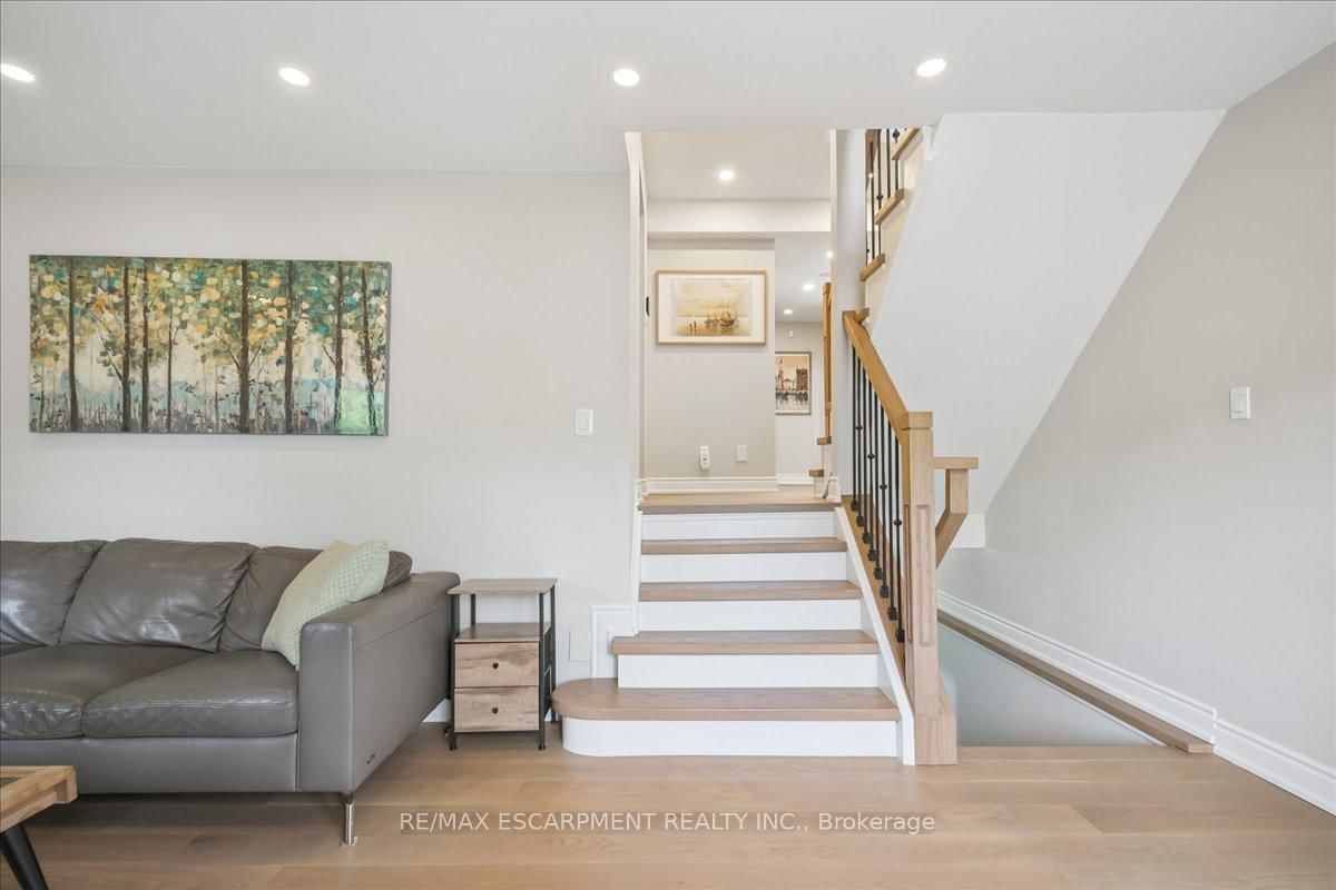 Detached House for sale at 163 Romain Crescent, Oakville, Ontario, L6H 5A7 - College Park - MLS: W13003754