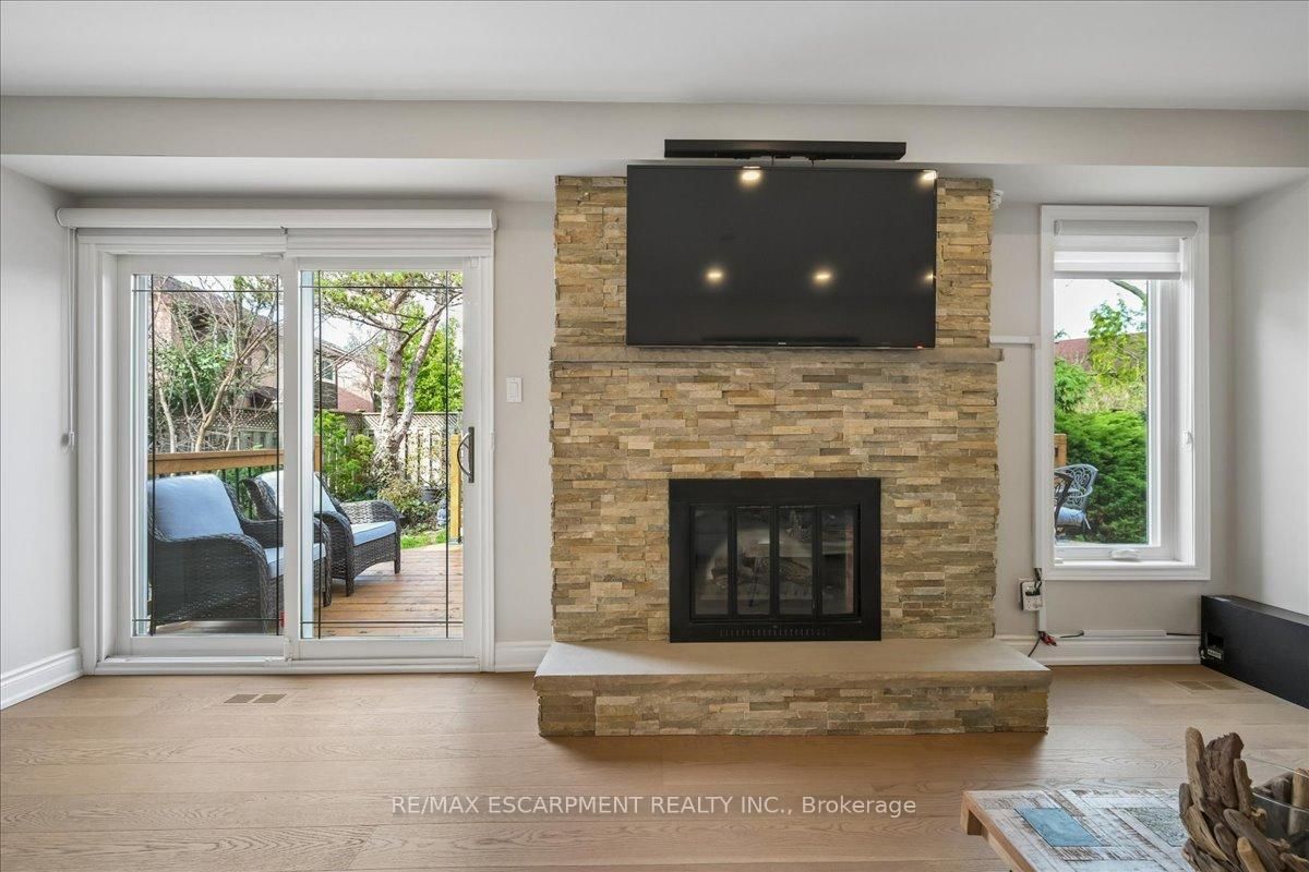 Detached House for sale at 163 Romain Crescent, Oakville, Ontario, L6H 5A7 - College Park - MLS: W13003754