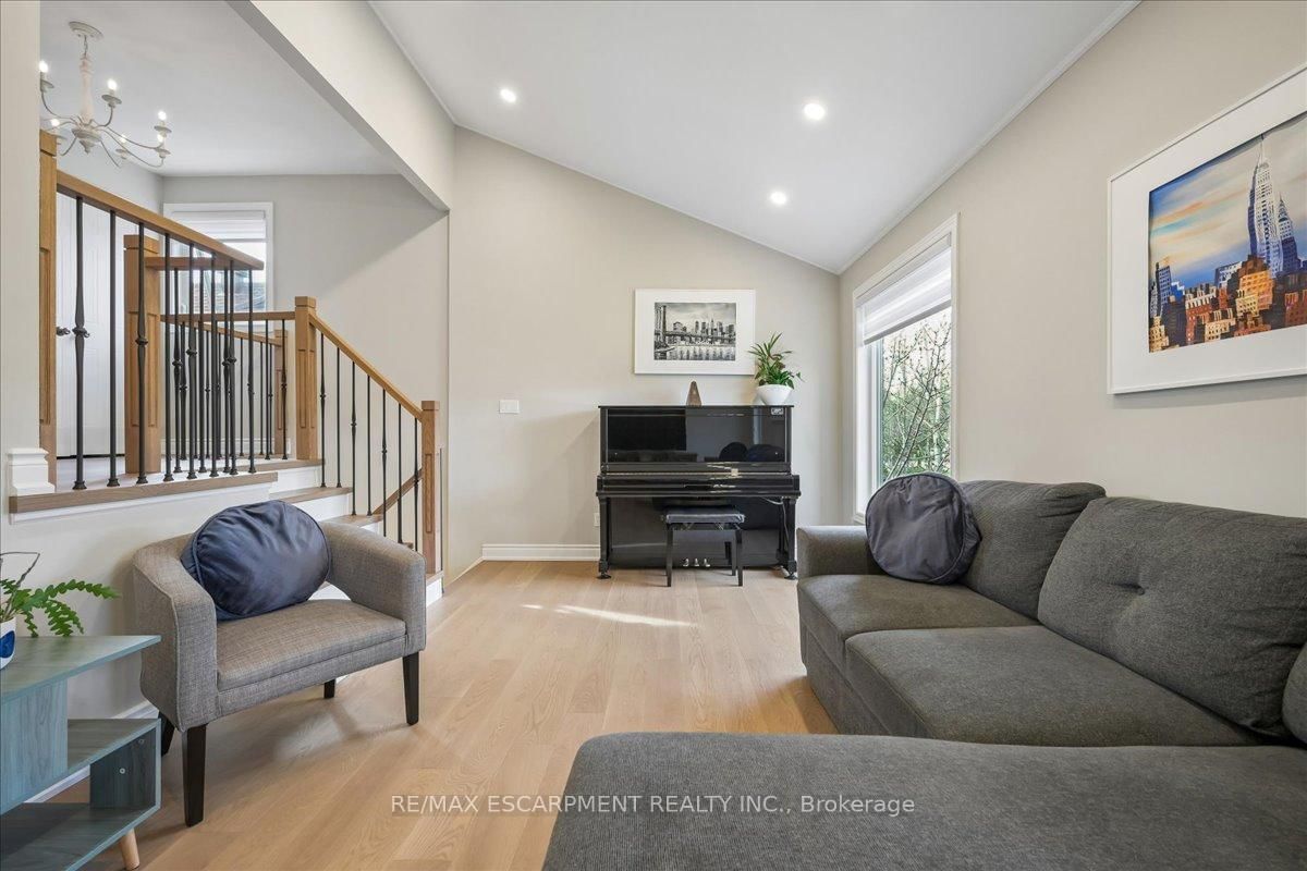 Detached House for sale at 163 Romain Crescent, Oakville, Ontario, L6H 5A7 - College Park - MLS: W13003754