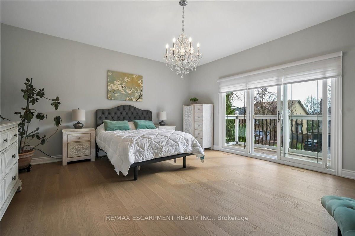 Detached House for sale at 163 Romain Crescent, Oakville, Ontario, L6H 5A7 - College Park - MLS: W13003754