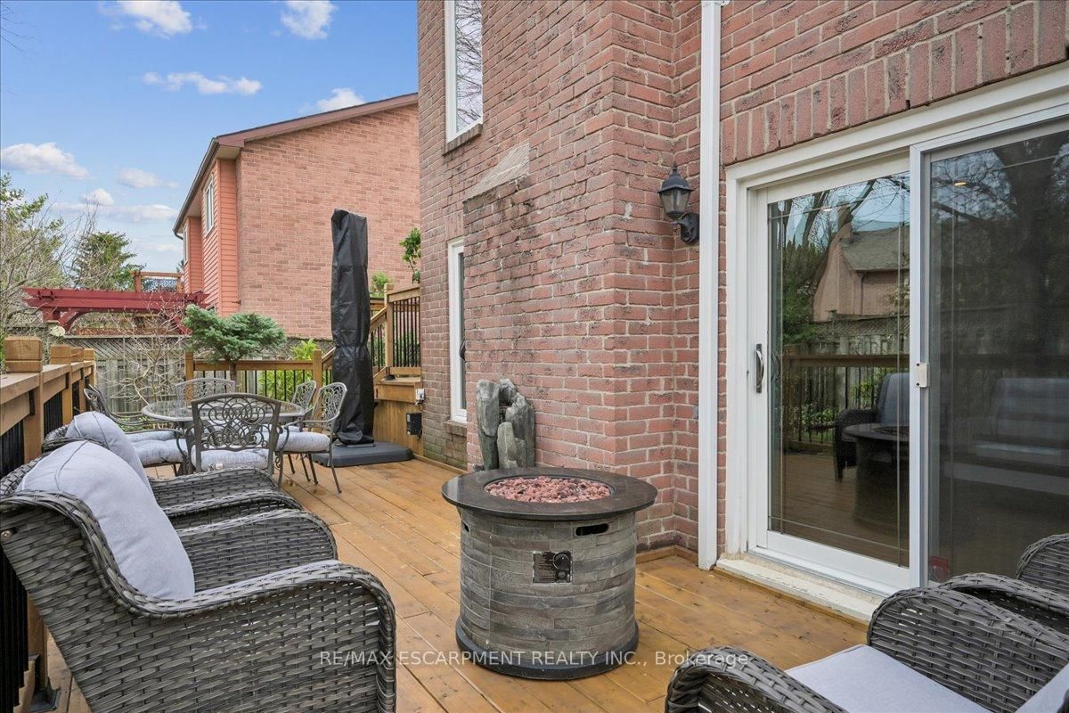 Detached House for sale at 163 Romain Crescent, Oakville, Ontario, L6H 5A7 - College Park - MLS: W13003754