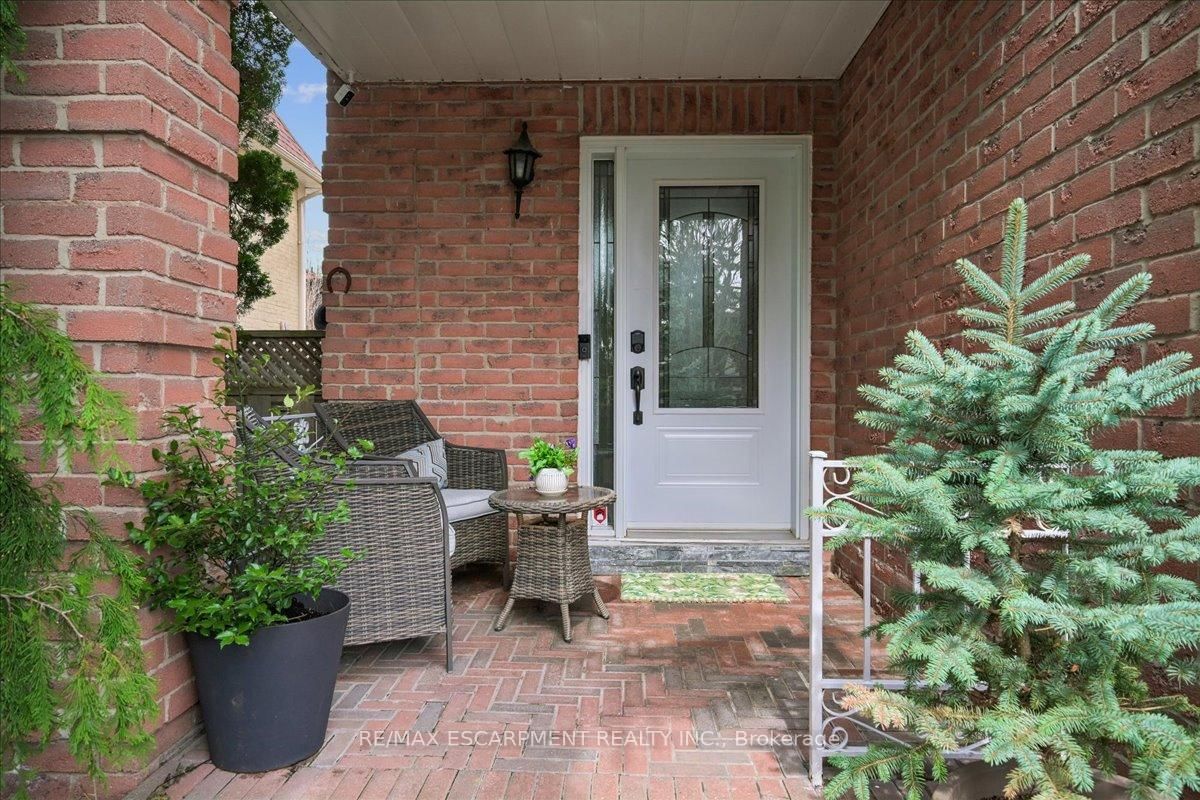 Detached House for sale at 163 Romain Crescent, Oakville, Ontario, L6H 5A7 - College Park - MLS: W13003754