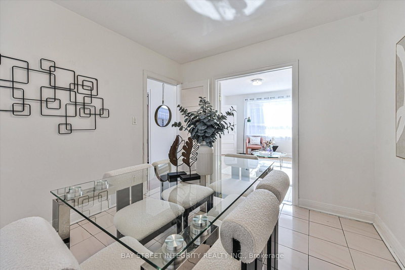 5 Regent St, Toronto, M6N 3N6 | Image 2