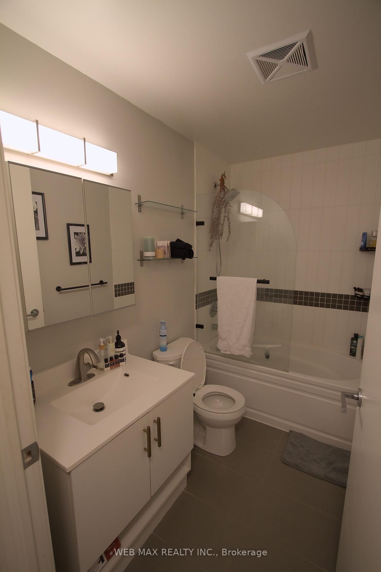 165 Legion Road N, Unit 1133 - Photo 7
