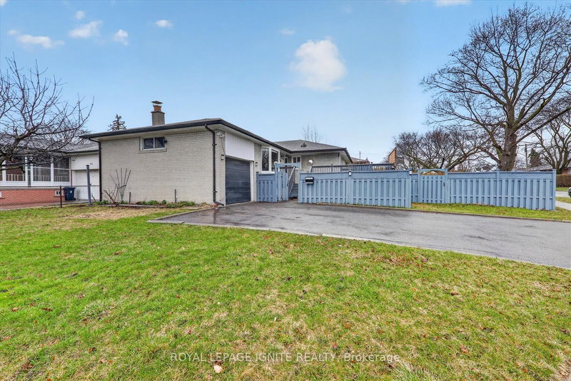 56 Frost St, Toronto, M9W 1Y8 | Image 2