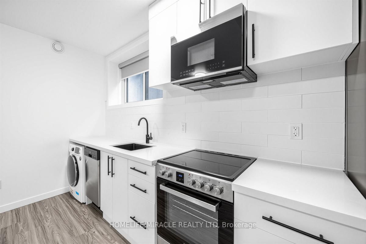 148 Glenlake Avenue, Unit 3 - Photo 12