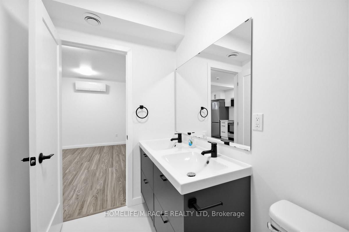 148 Glenlake Avenue, Unit 3 - Photo 21