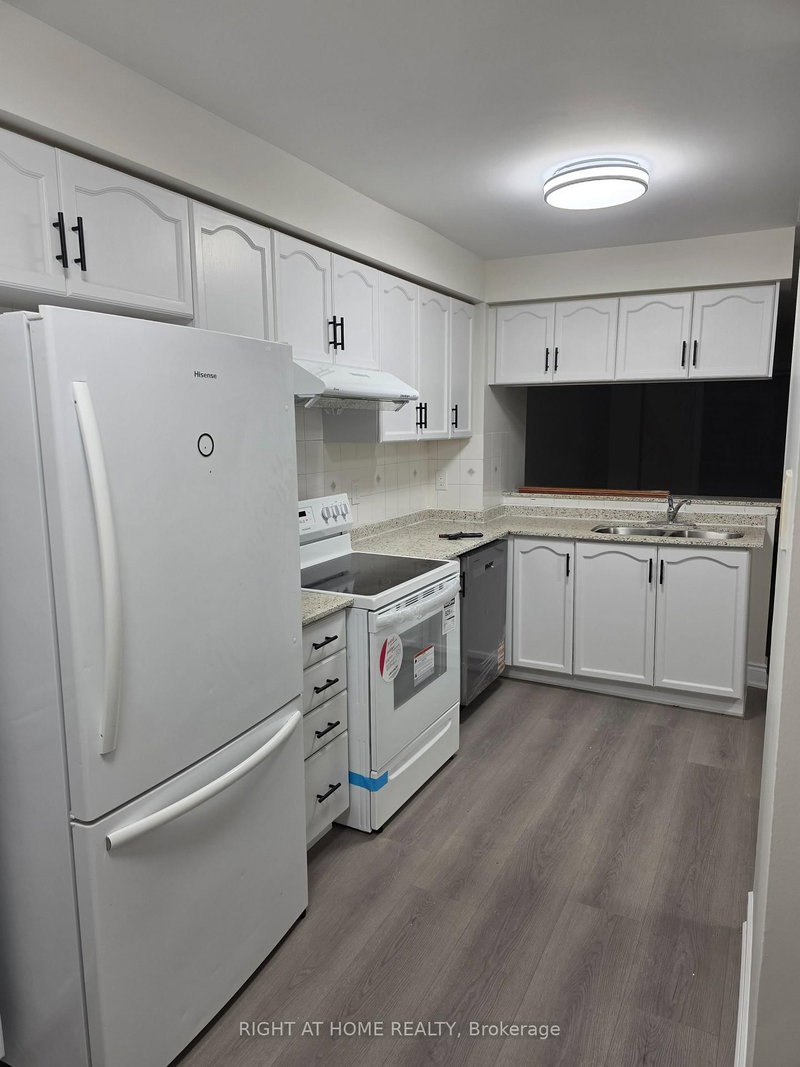 19B - 5865 Dalebrook Cres, Mississauga, L5M 5X1 | Image 3