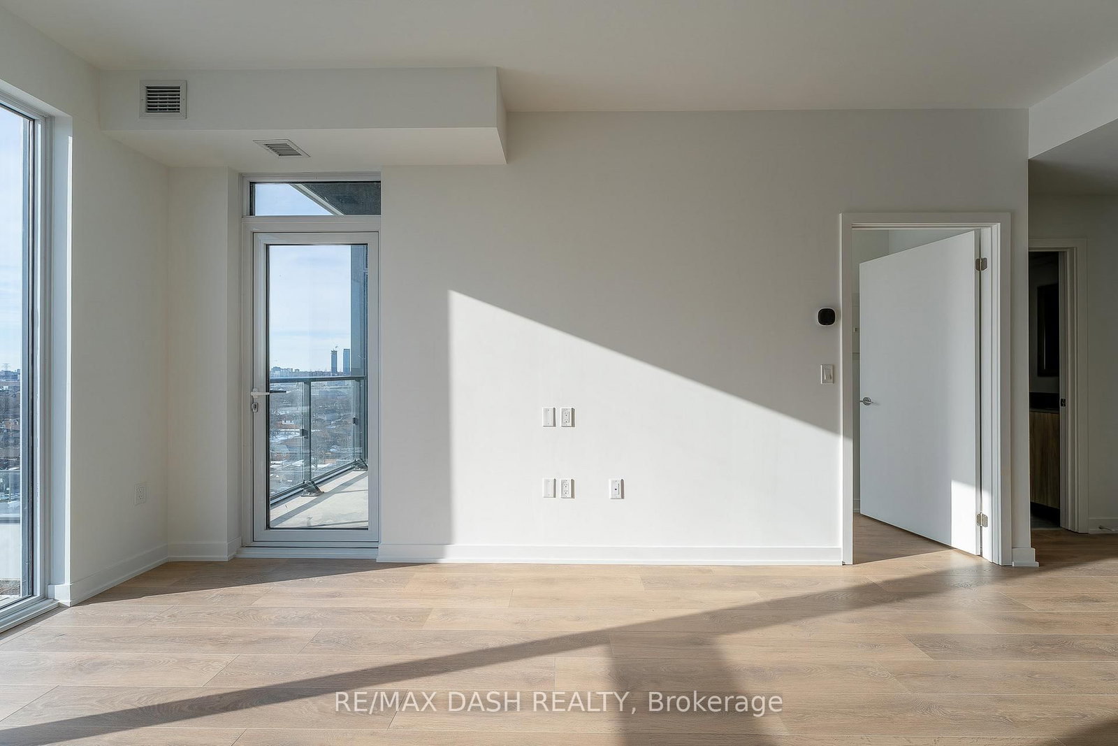 1037 THE QUEENSWAY Avenue, Unit 1006 - Photo 16