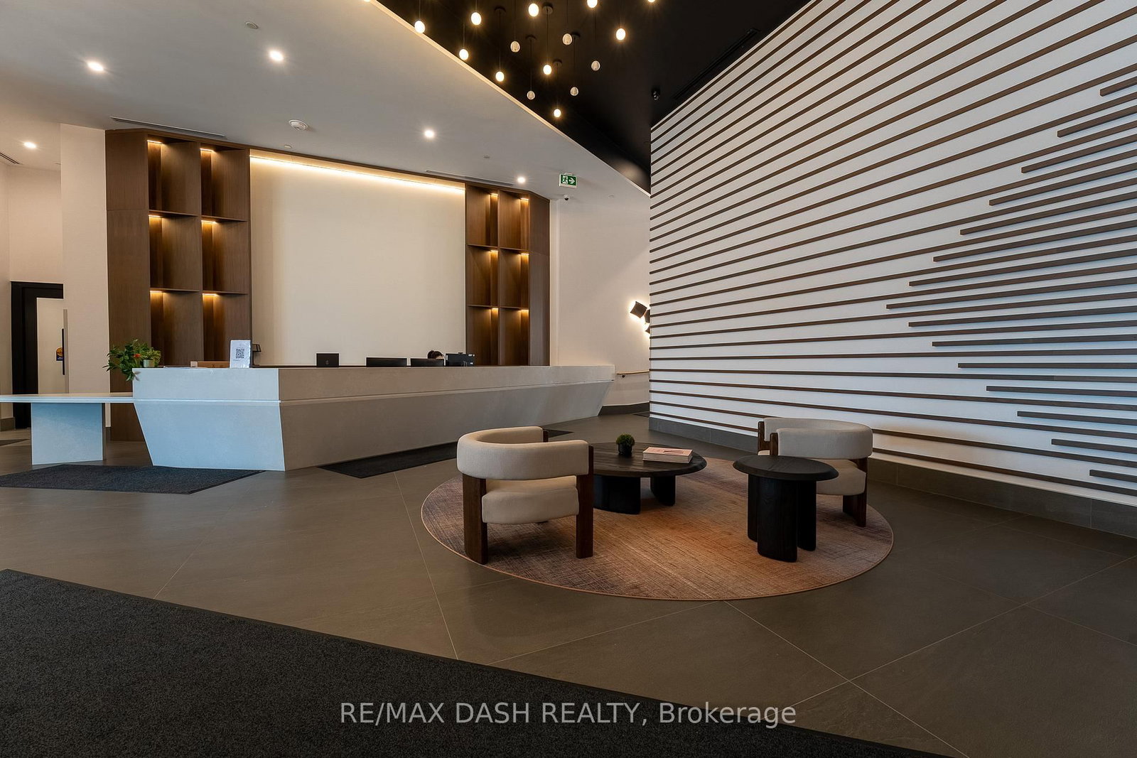 1037 THE QUEENSWAY Avenue, Unit 1006 - Photo 3