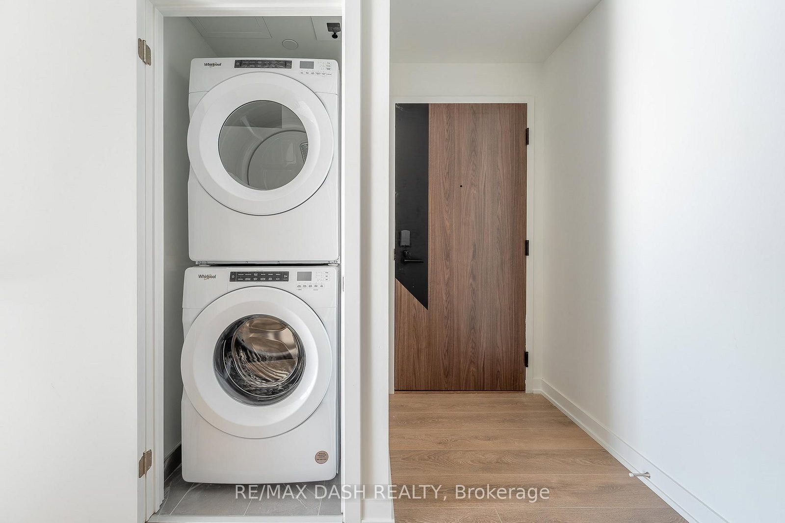 1037 THE QUEENSWAY Avenue, Unit 1006 - Photo 8