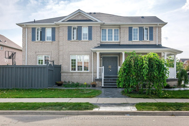 24 Conklin Dr, Brampton, L7A 3P5 | Image 2