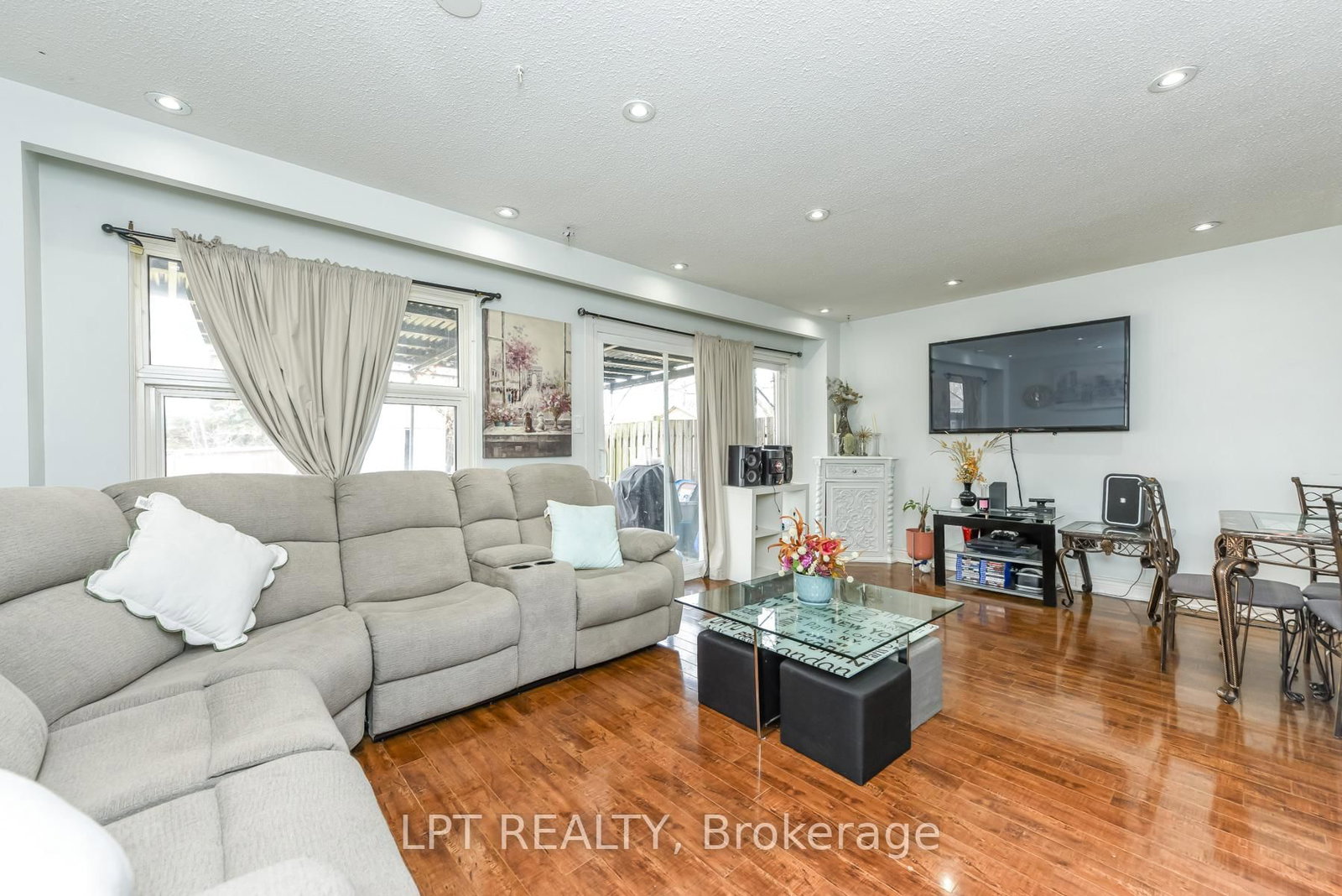 7101 Codlin Avenue - Photo 18