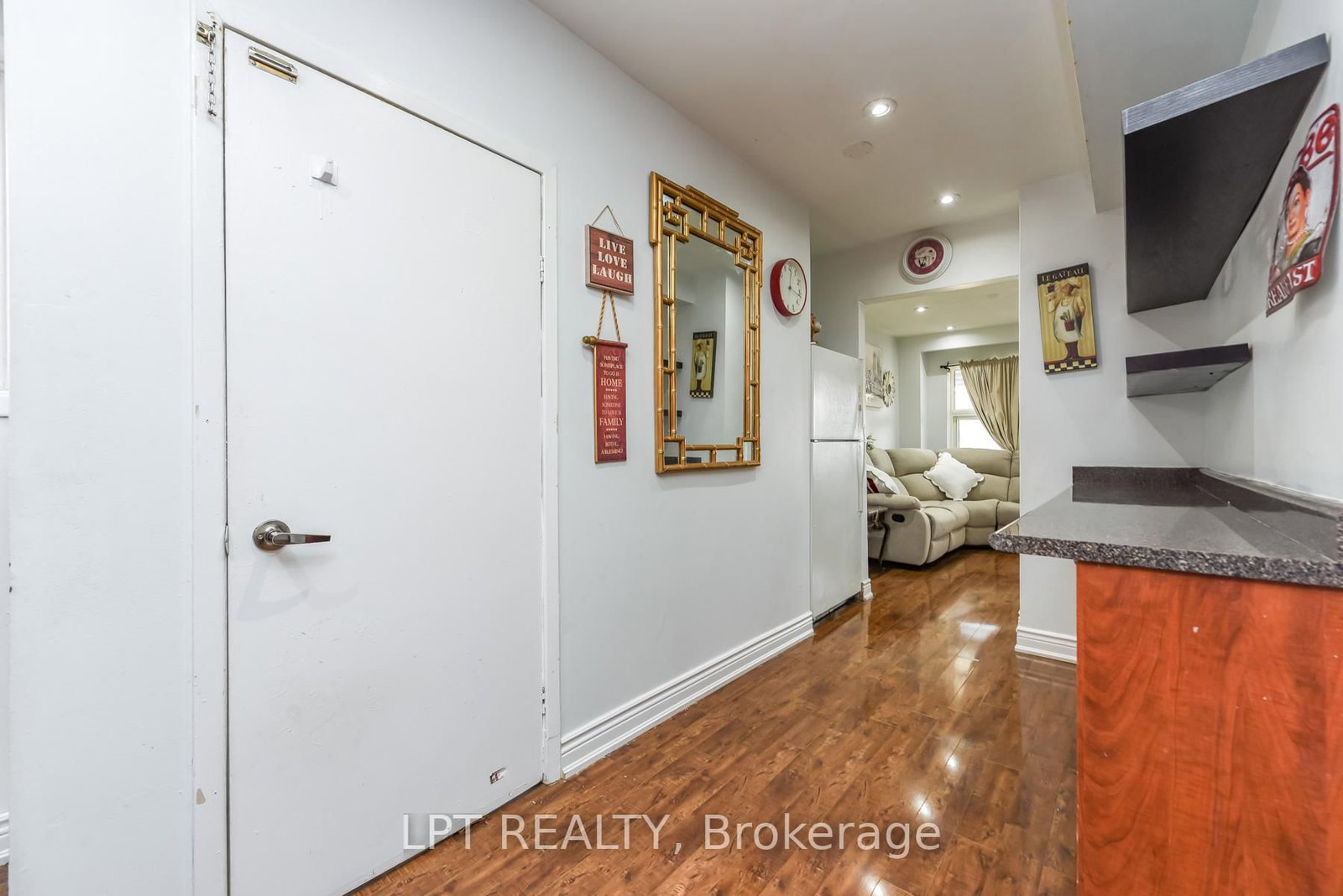 7101 Codlin Avenue - Photo 9