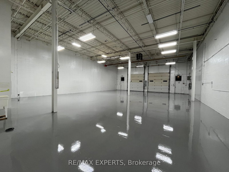 8-9 - 221 Deerhurst Dr, Brampton, L6T 5L7 | Image 2