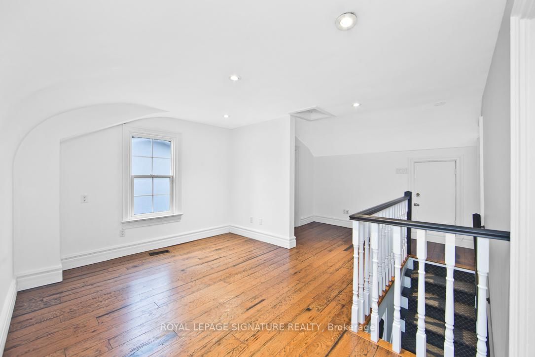 136 Trafalgar Road - Photo 13
