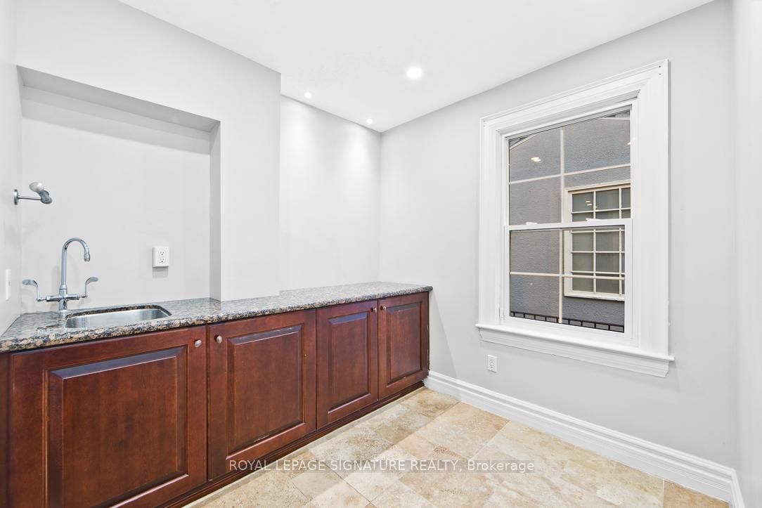 136 Trafalgar Road - Photo 9