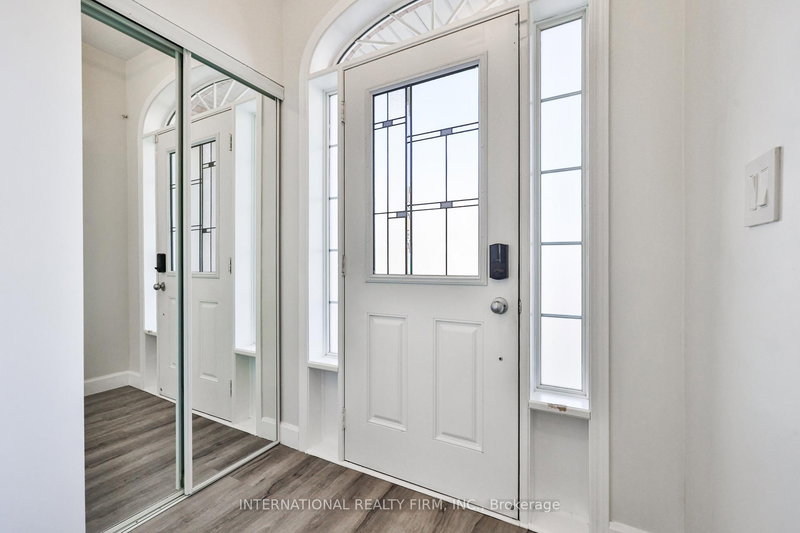 40 - 651 Farmstead Dr, Milton, L9T 7W2 | Image 3