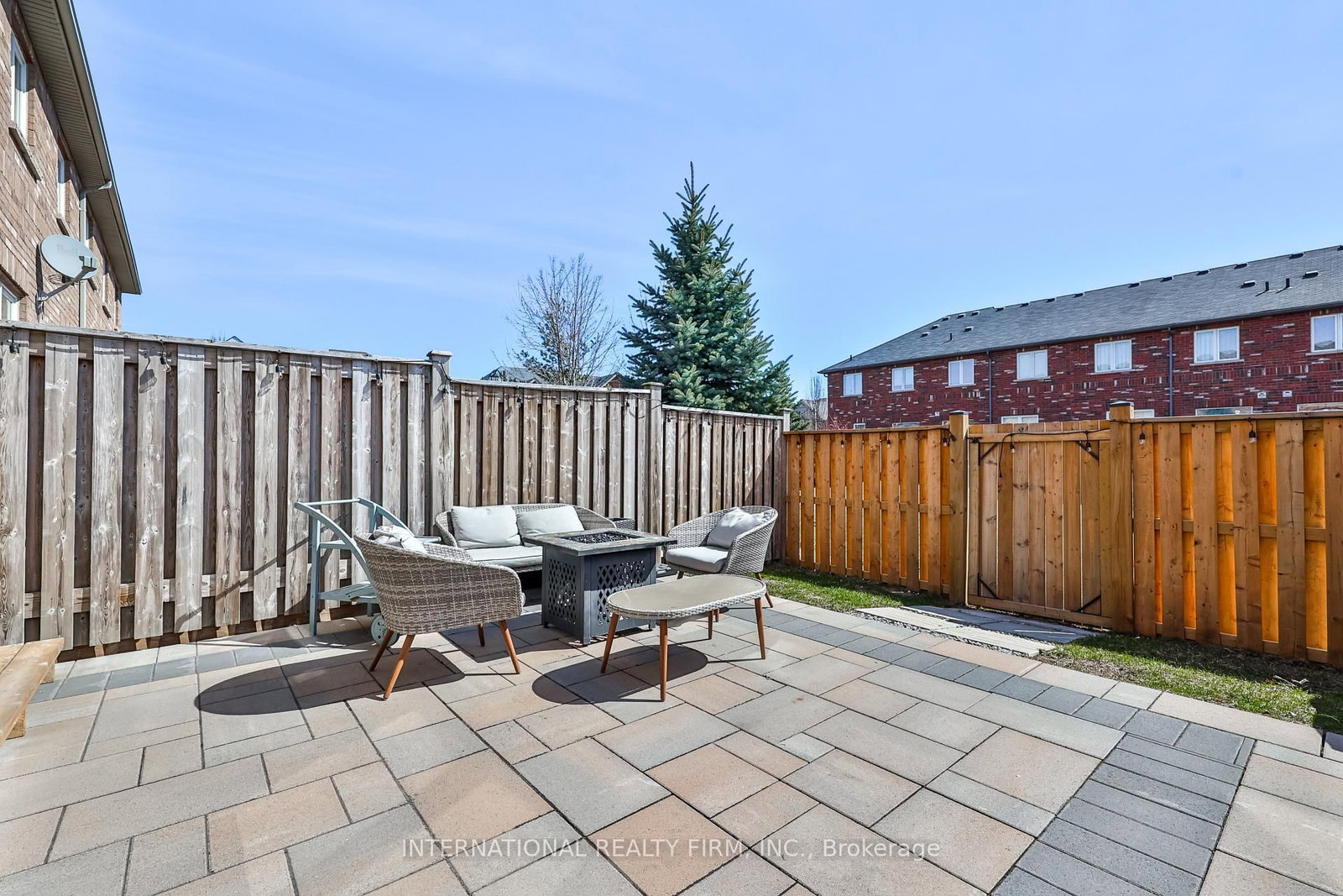 Townhouse for sale at 40-651 Farmstead Drive, Milton, Ontario, L9T 7W2 - Willmott - MLS: W13004292