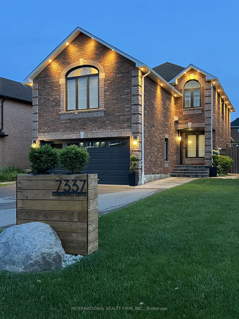7337 Sandhurst Dr, Mississauga, L5N 7G7 | Image 2