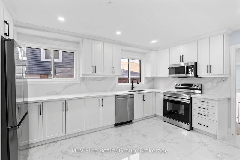 93 Ashford Crt, Brampton, Ontario