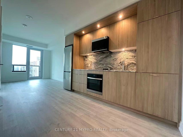 615 - 60 Central Park Roadway