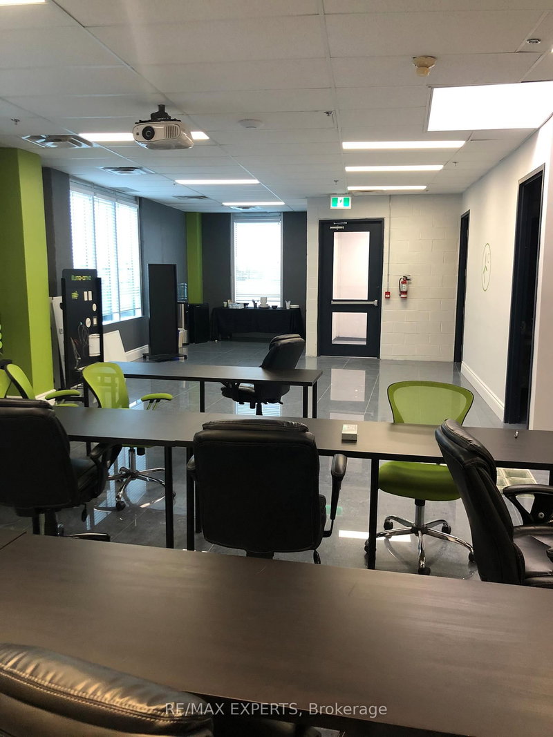 3B - 5311 John Lucas Dr, Burlington, L7L 6A8 | Image 2