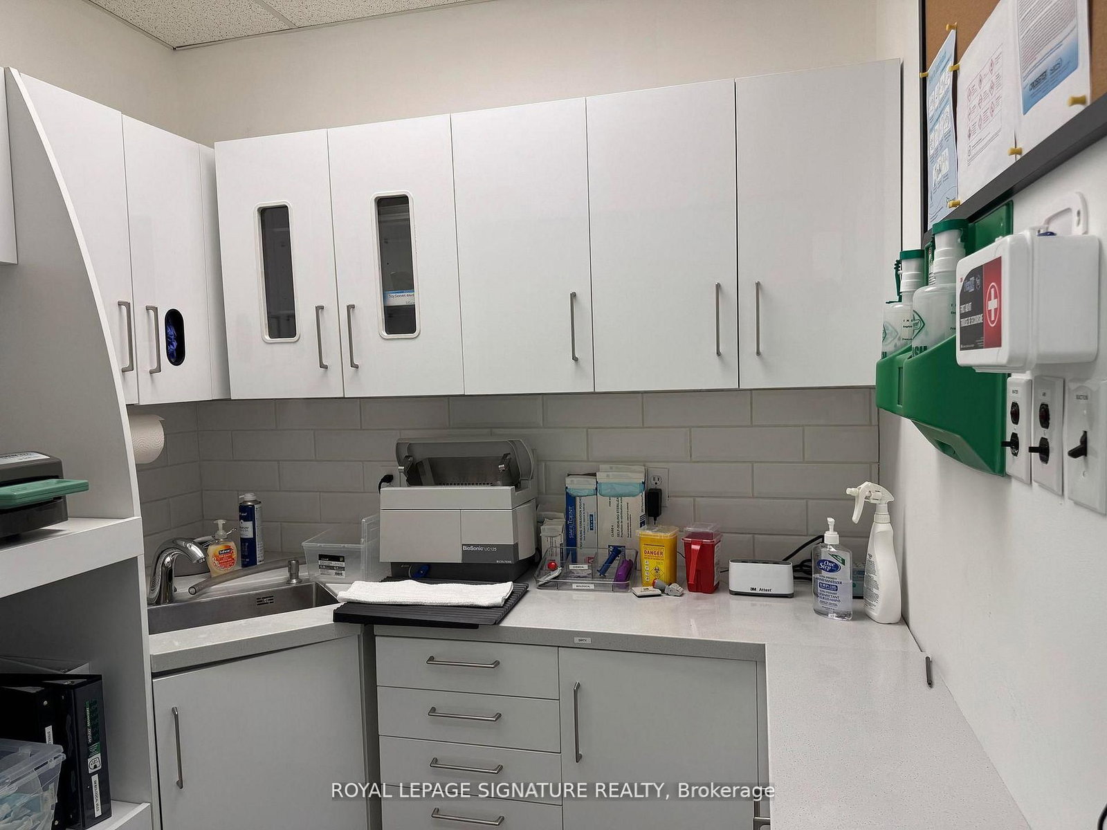 71 King Street W, Unit Unit 405 - Photo 9