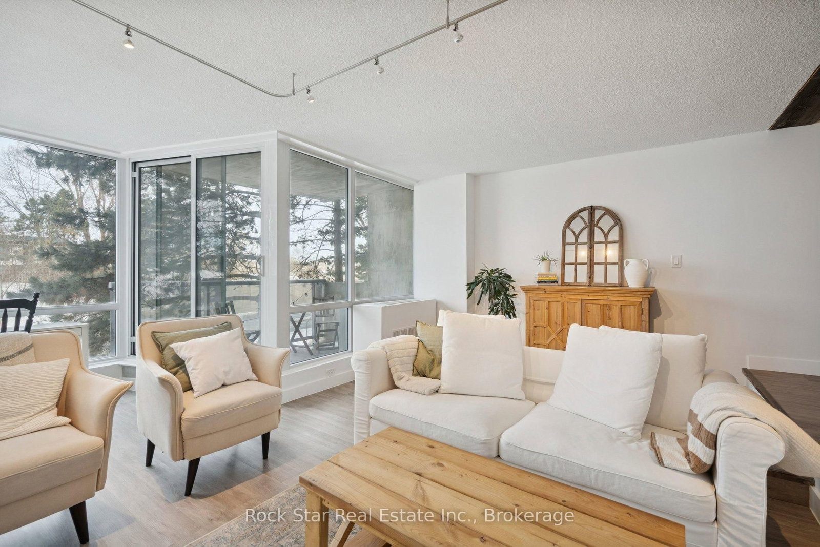 20 Speers Road, Unit 103 - Photo 16