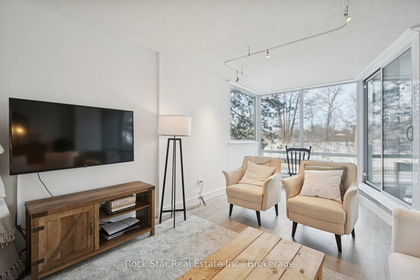 20 Speers Road, Unit 103 - Photo 17