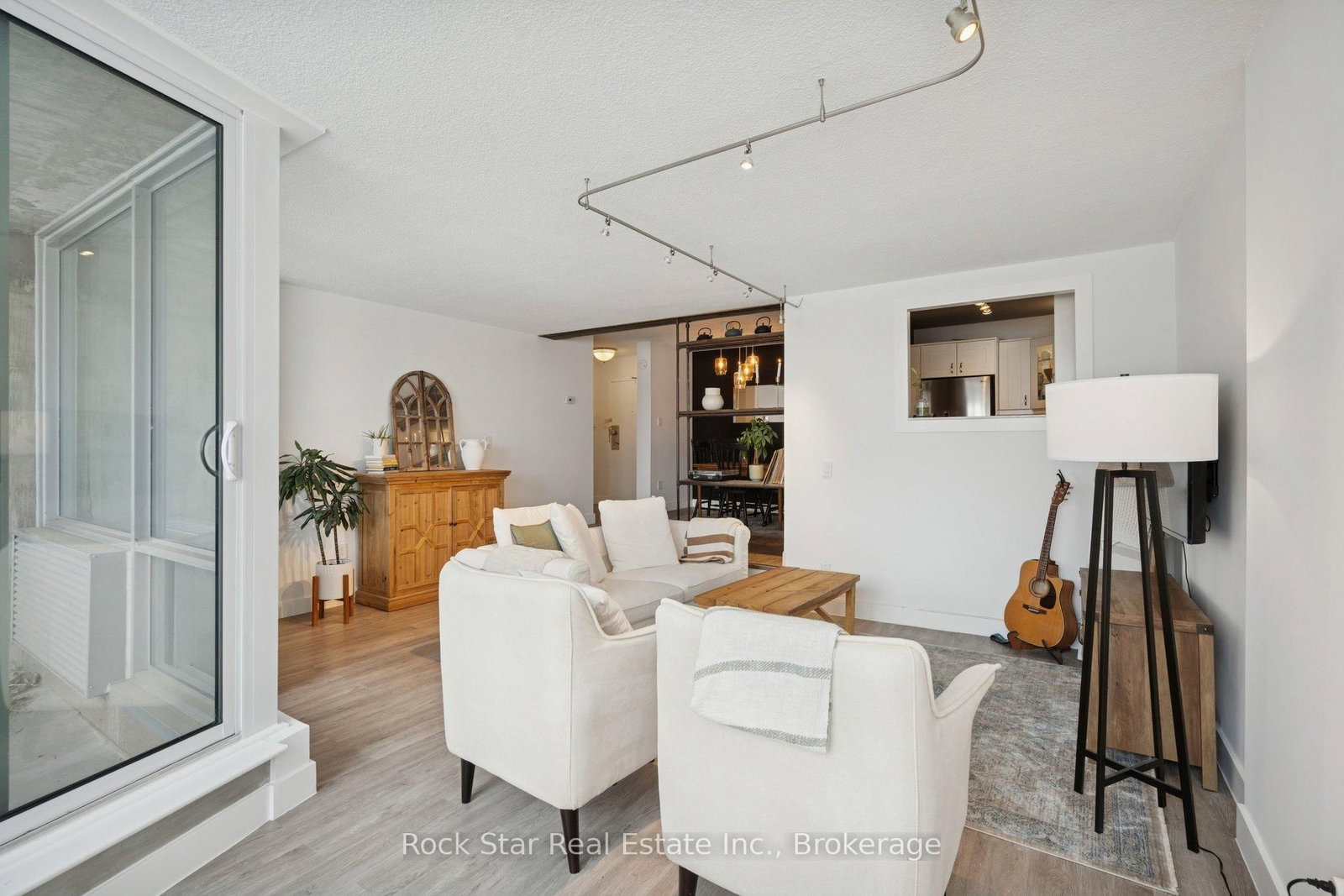 20 Speers Road, Unit 103 - Photo 18