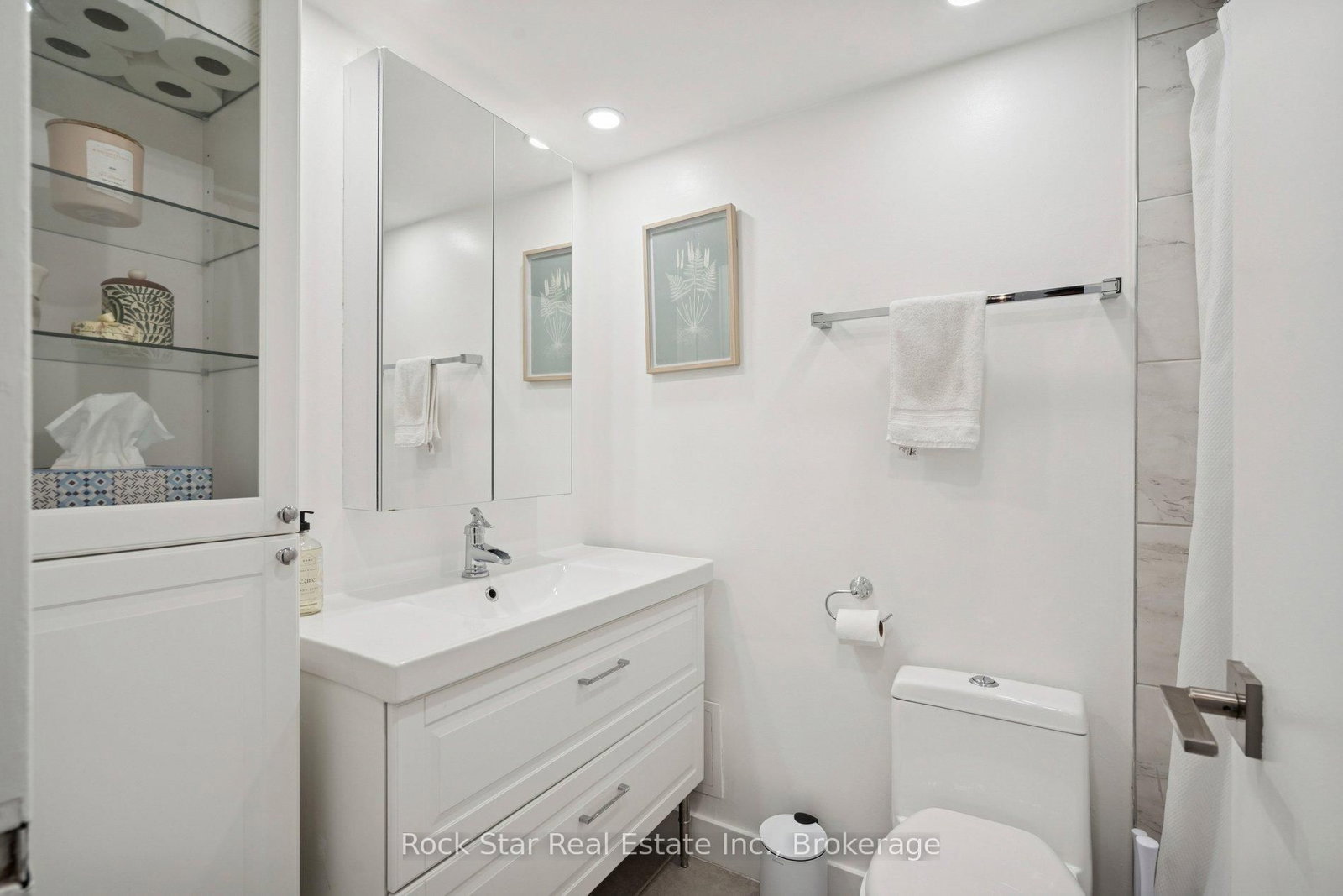 20 Speers Road, Unit 103 - Photo 24