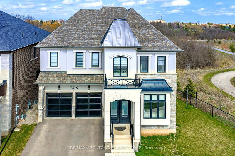 1416 Ford Strathy Cres S, Oakville, L6H 6E3 | Image 2