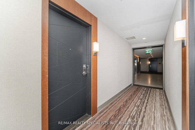 258 - 1575 Lakeshore Road W