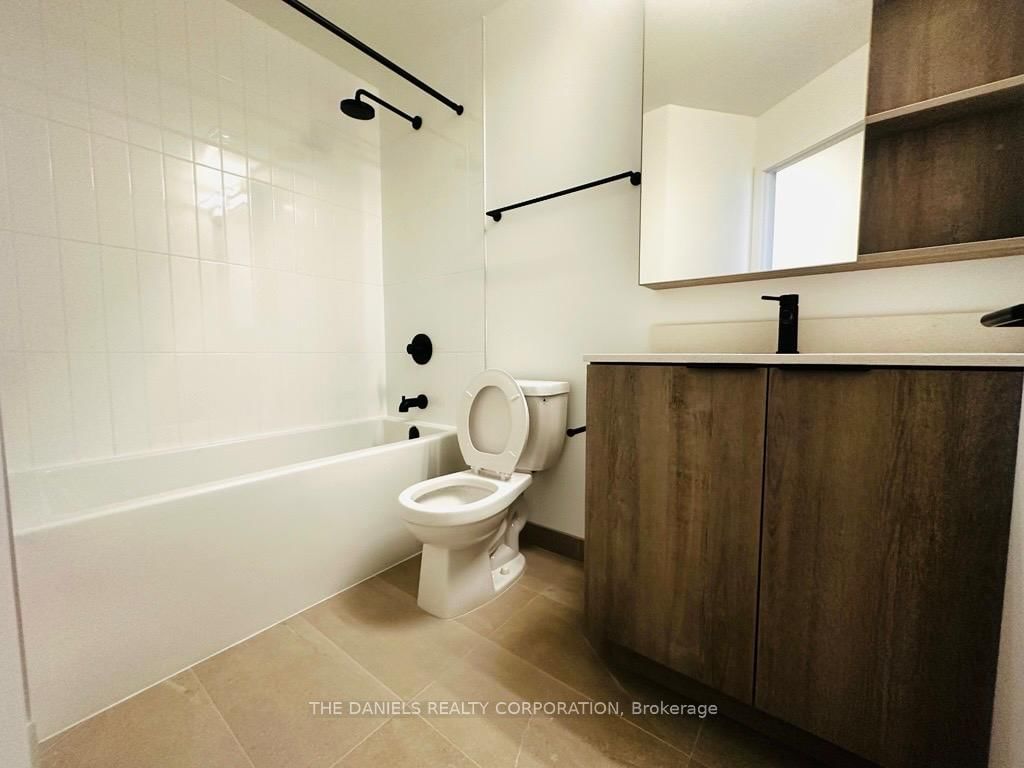 2495 Eglinton Avenue W, Unit 2201 - Photo 11