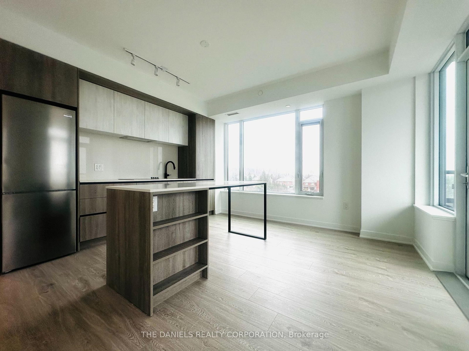 2495 Eglinton Avenue W, Unit 415 - Photo 4