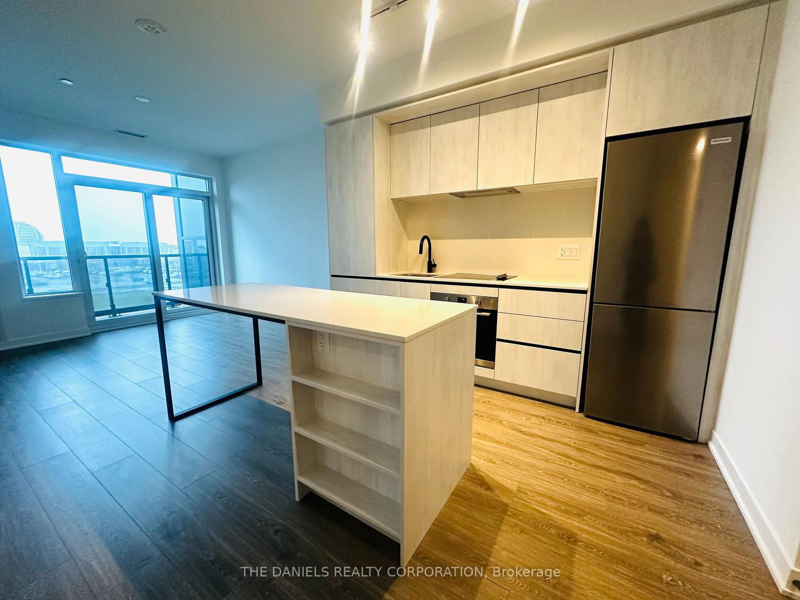 2495 Eglinton Avenue W, Unit 707 - Photo 6