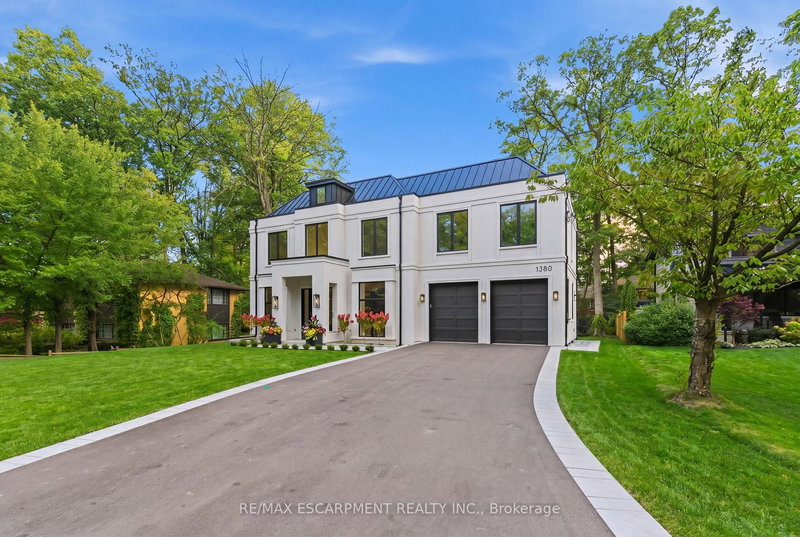 1380 Birchwood Heights Dr, Mississauga, L5G 2Y2 | Image 2