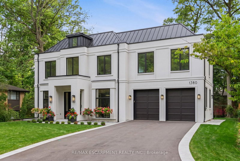 1380 Birchwood Heights Dr, Mississauga, L5G 2Y2 | Image 3