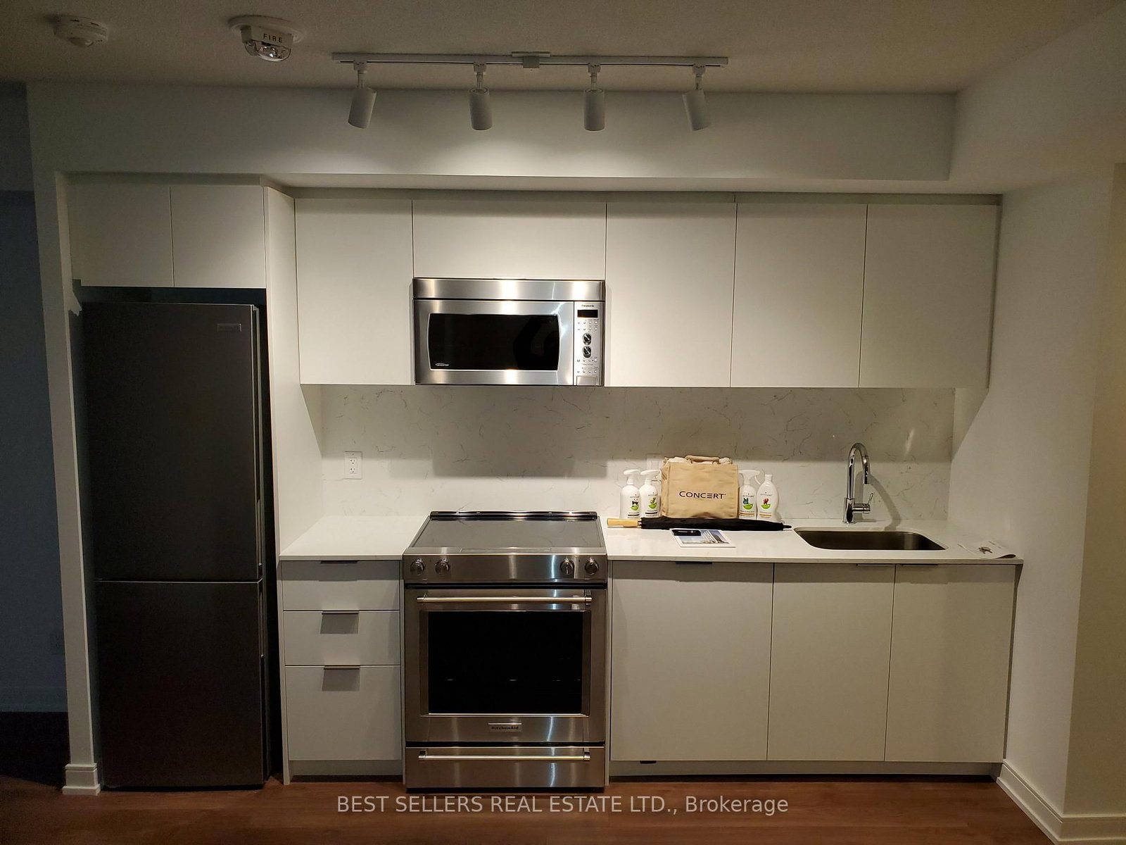 30 Samuel Wood Way, Unit 605 - Photo 9