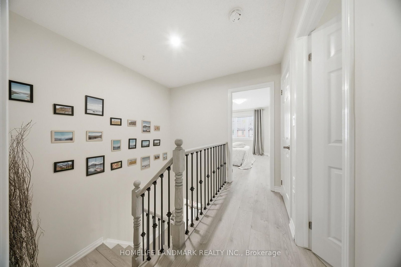 Townhouse for sale at 268 Wetenhall Landing, Milton, Ontario, L9T 7B7 - Harrison - MLS: W13004790