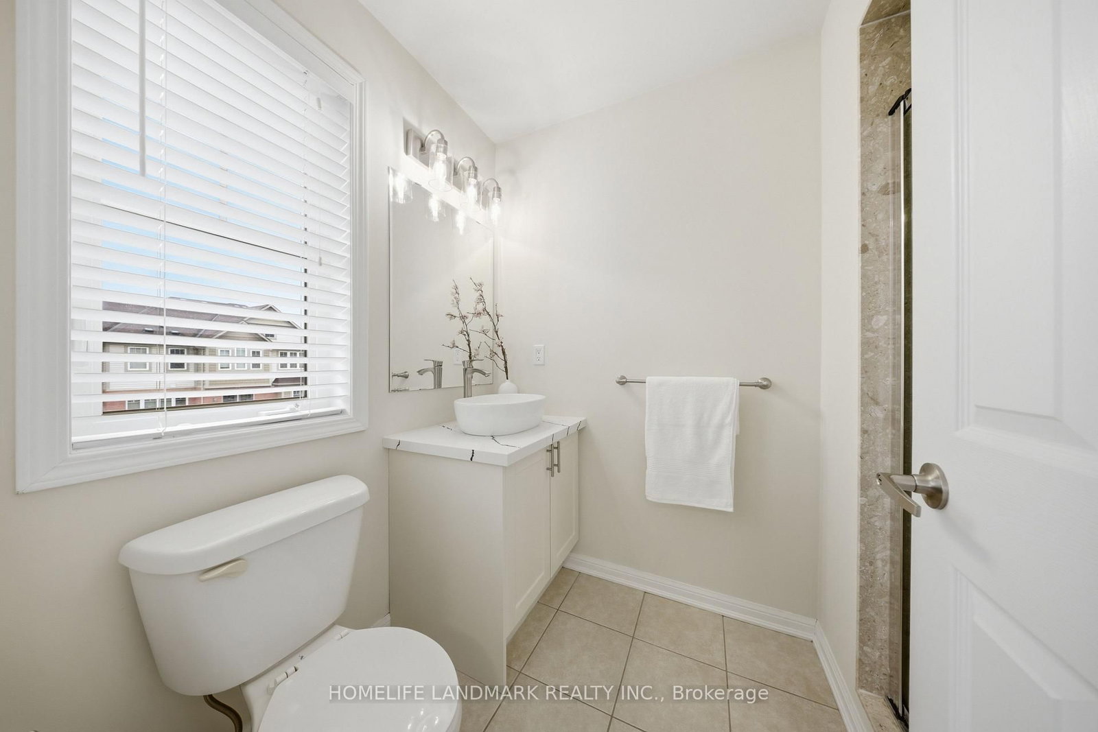 Townhouse for sale at 268 Wetenhall Landing, Milton, Ontario, L9T 7B7 - Harrison - MLS: W13004790