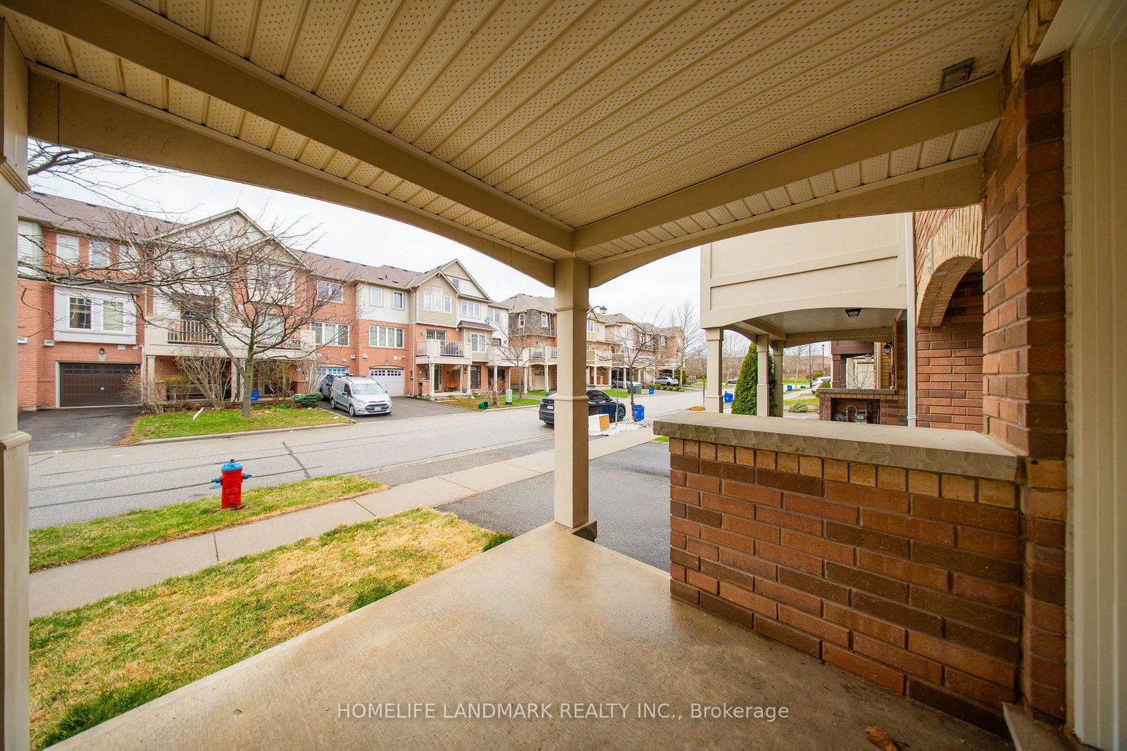 Townhouse for sale at 268 Wetenhall Landing, Milton, Ontario, L9T 7B7 - Harrison - MLS: W13004790