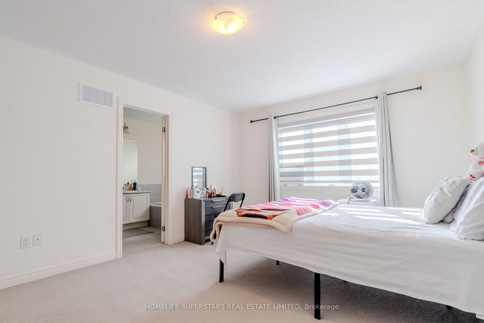 16 Gosset Road - Photo 8