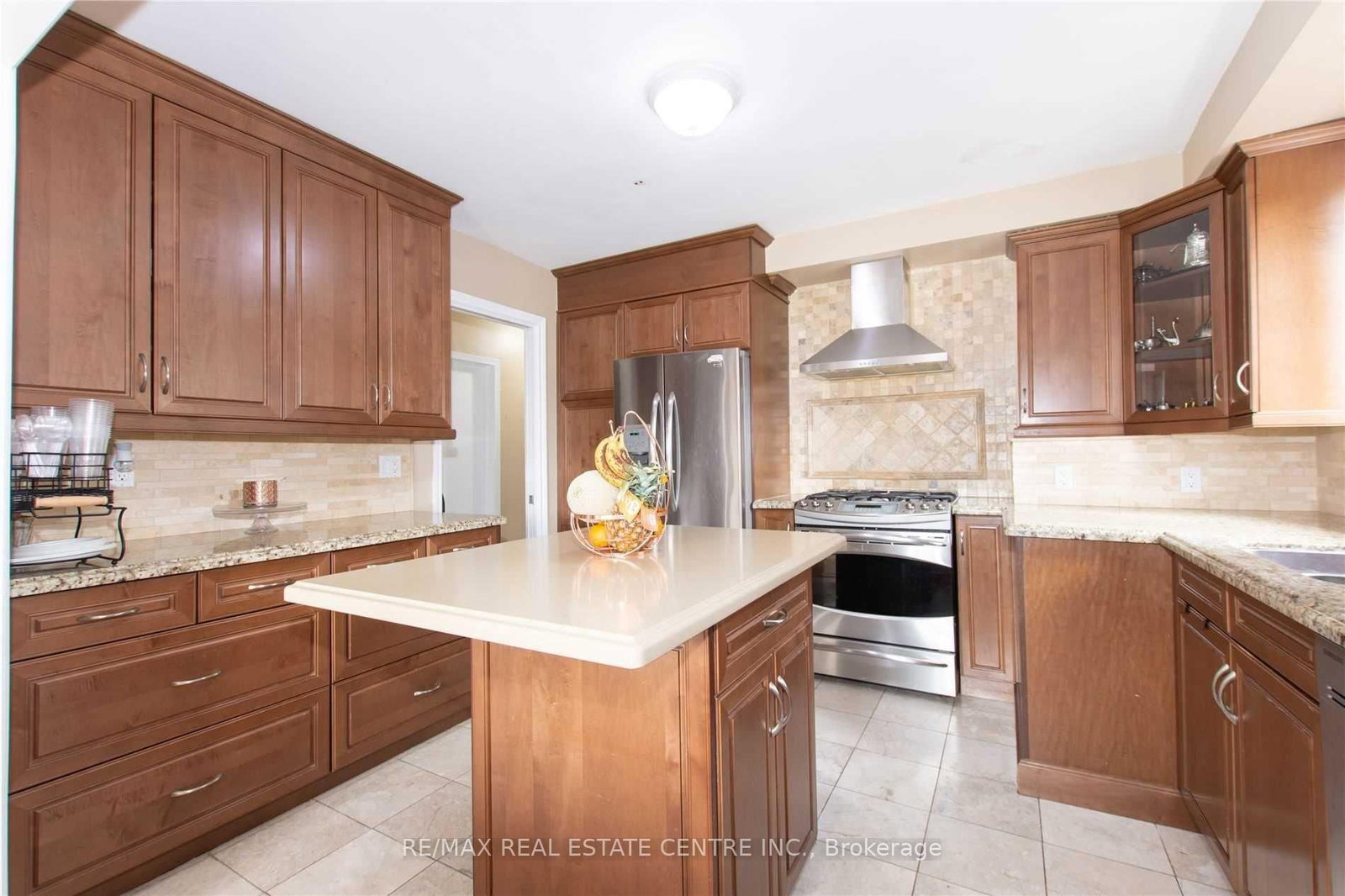 Detached House for sale at 539 Weynway Court, Oakville, Ontario, L6L 4G8 - West - MLS: W13004820