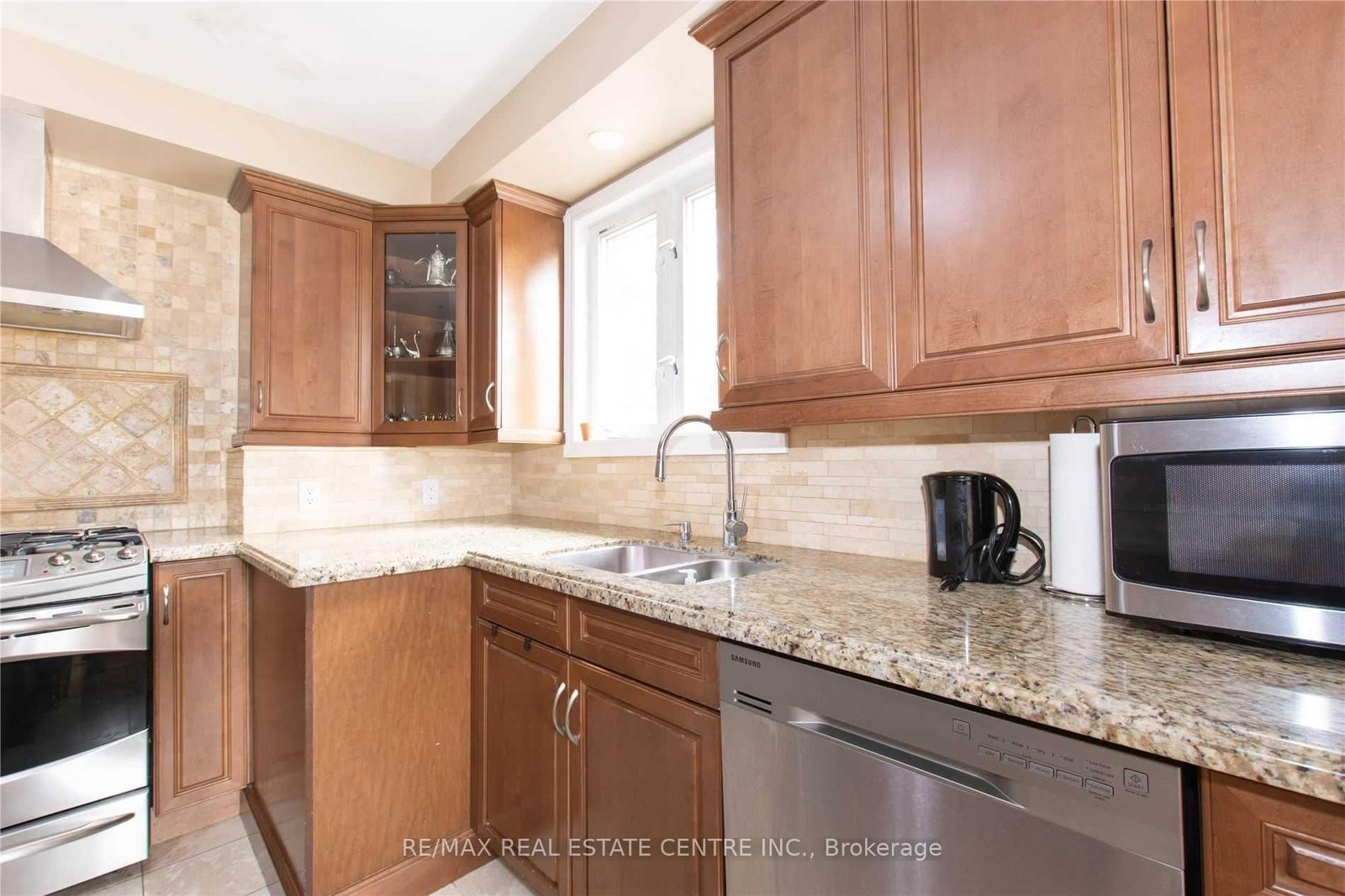 Detached House for sale at 539 Weynway Court, Oakville, Ontario, L6L 4G8 - West - MLS: W13004820