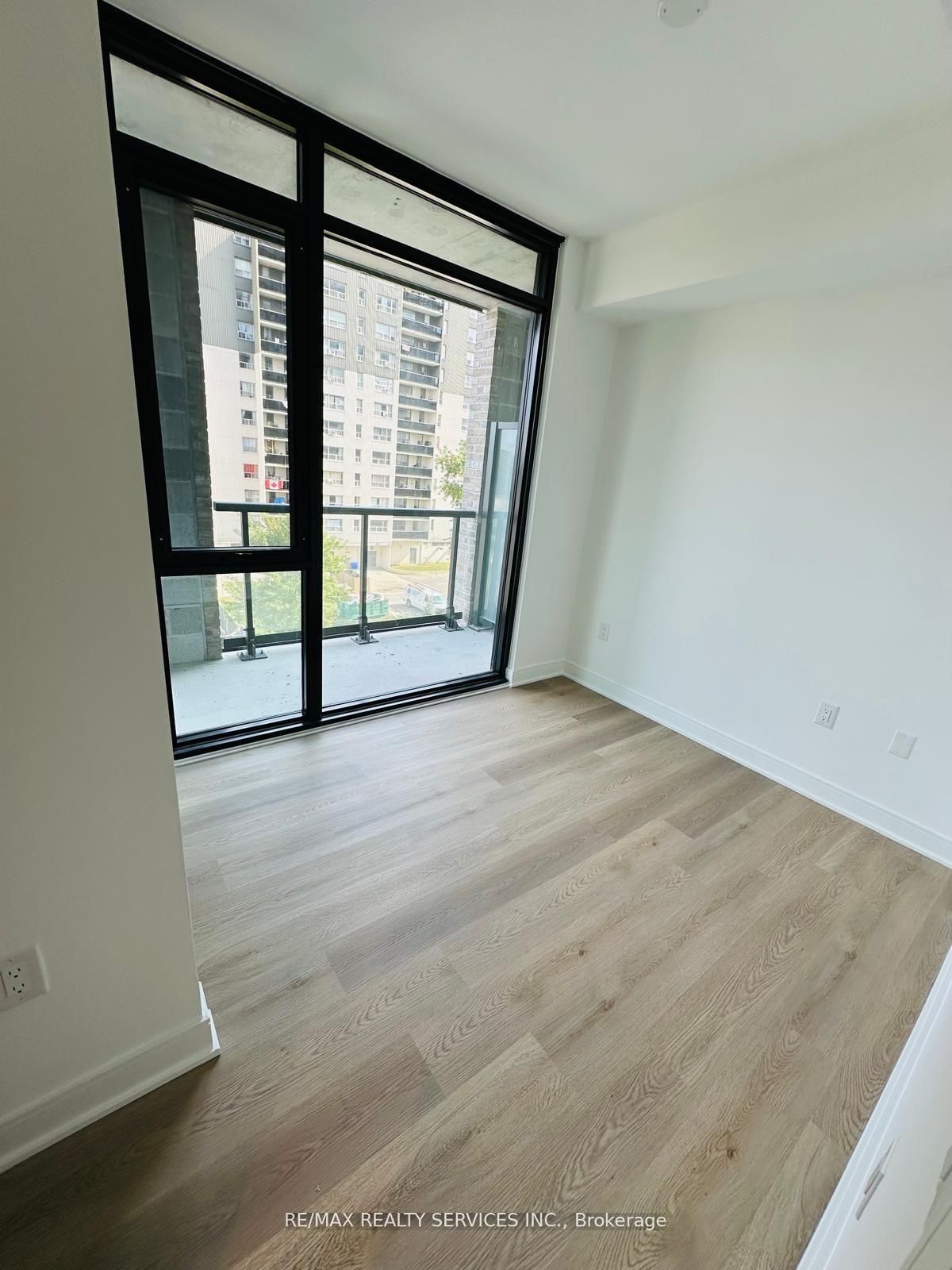 86 Dundas Street E, Unit 409 - Photo 18