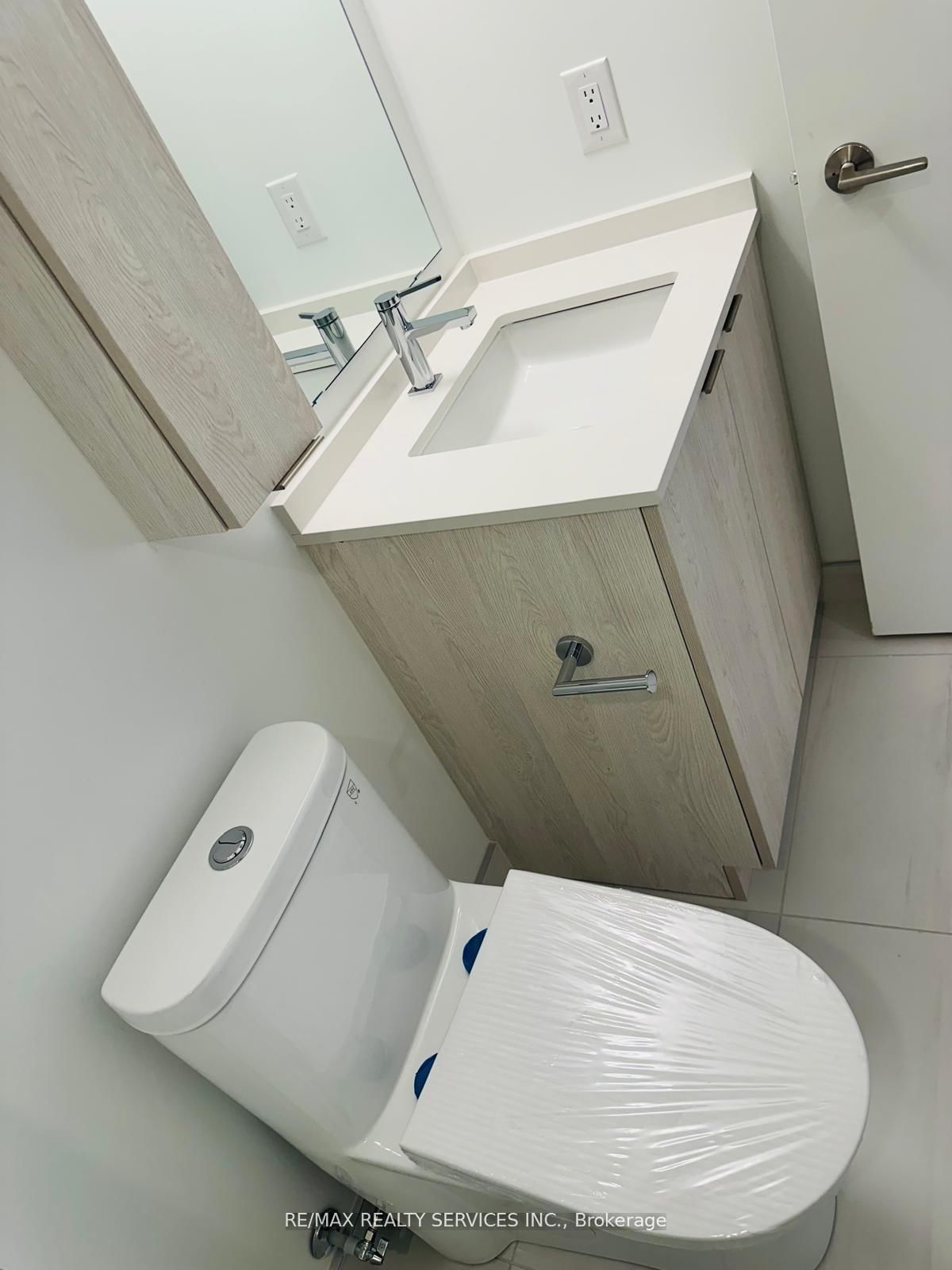 86 Dundas Street E, Unit 409 - Photo 8