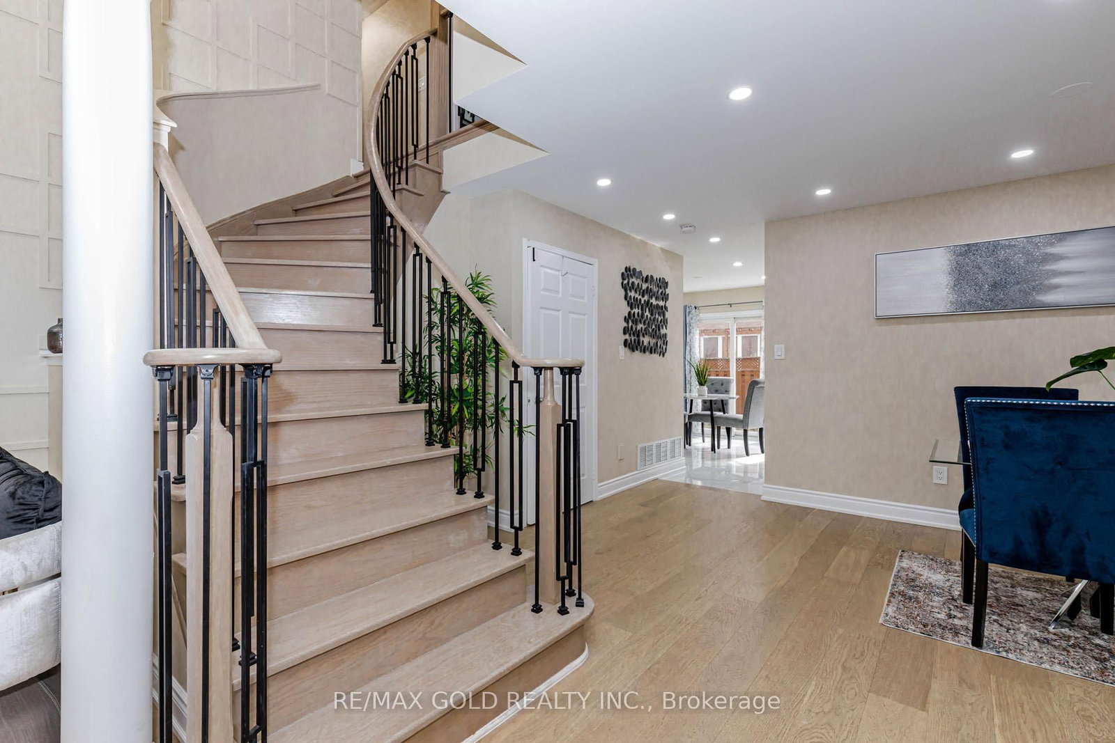 Detached House for sale at 23 Wild Indigo Crescent, Brampton, Ontario, L6R 2J9 - Sandringham-Wellington - MLS: W13004840